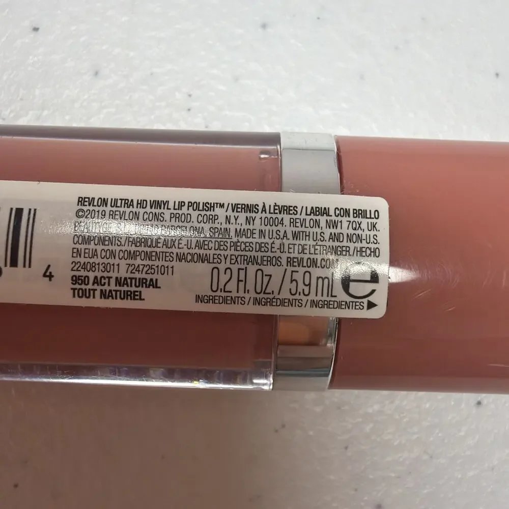 Revlon Ultra HD Vinyl Lip Polish Liquid Lipstick 950 Act Natural NEW 💄